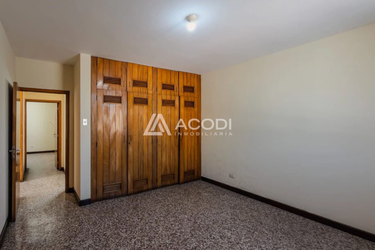 Casa para oficinas en Zona 10 — Oficina en Alquiler en Zona 10, Guatemala, Ciudad — foto 8 de 10