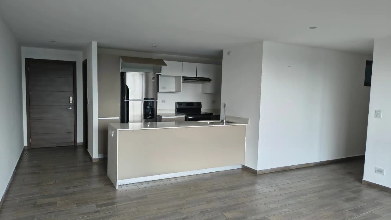 Apartamento en Zona 15 — Apartamento en Alquiler en Zona 15, Guatemala, Ciudad — foto 2 de 9