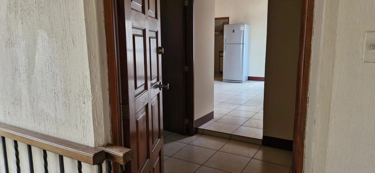 Apartamento semi amueblado en Zona 15 — Apartamento en Alquiler en Zona 15, Guatemala, Ciudad — foto 3 de 9