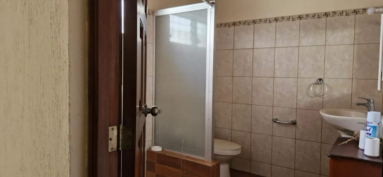 Apartamento semi amueblado en Zona 15 — Apartamento en Alquiler en Zona 15, Guatemala, Ciudad — foto 6 de 9