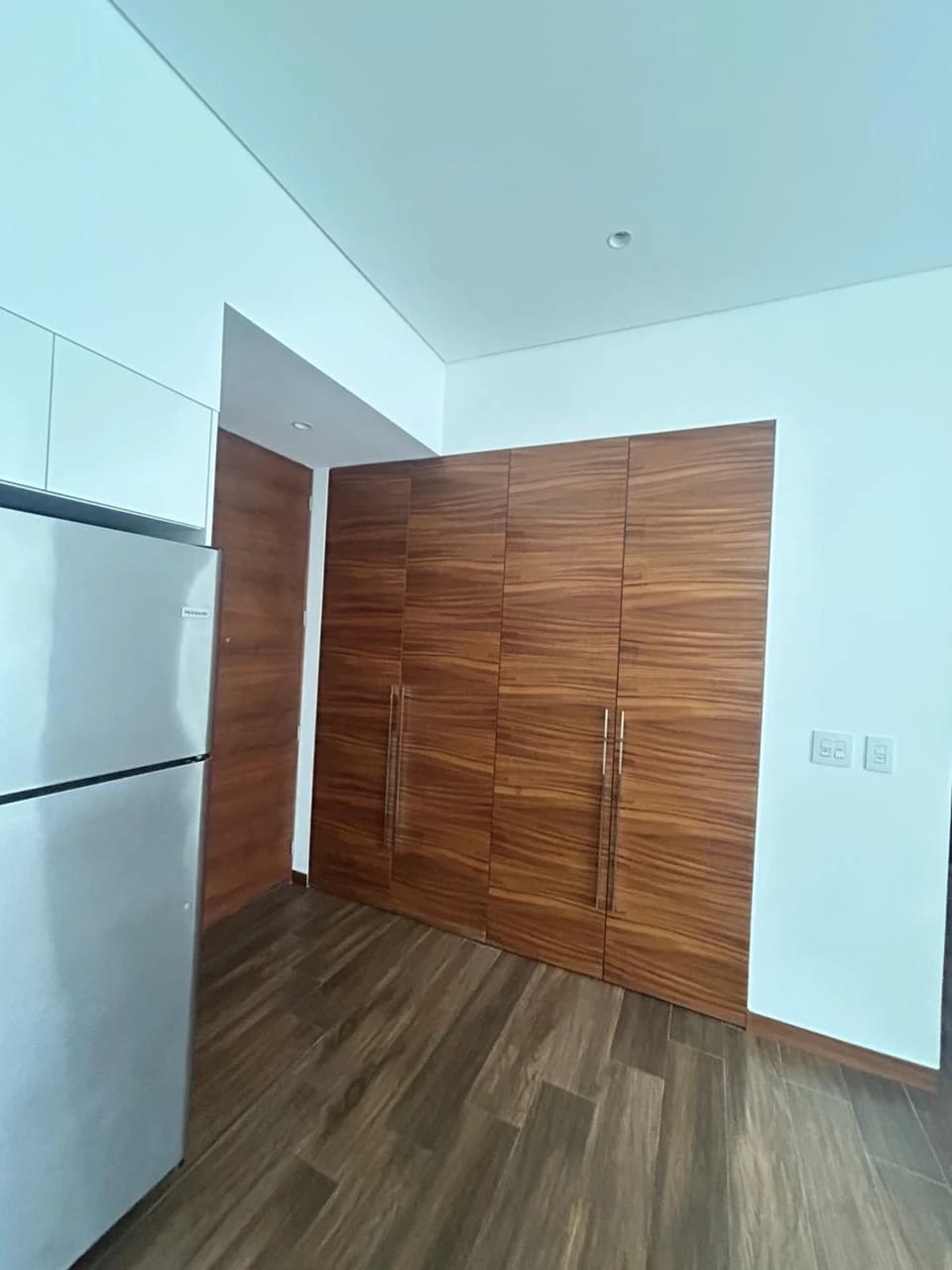 Apartamento en Zona 10 — Apartamento en Alquiler en Zona 10, Guatemala, Ciudad — foto 5 de 10