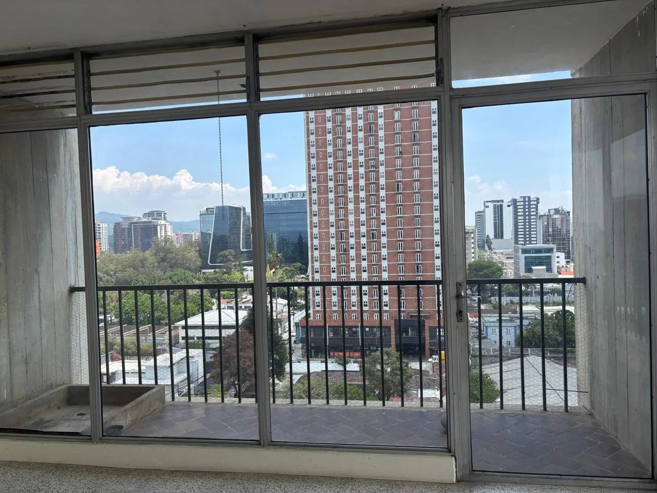 Apartamento en Zona 10 — Apartamento en Alquiler en Zona 10, Guatemala, Ciudad — foto 8 de 10