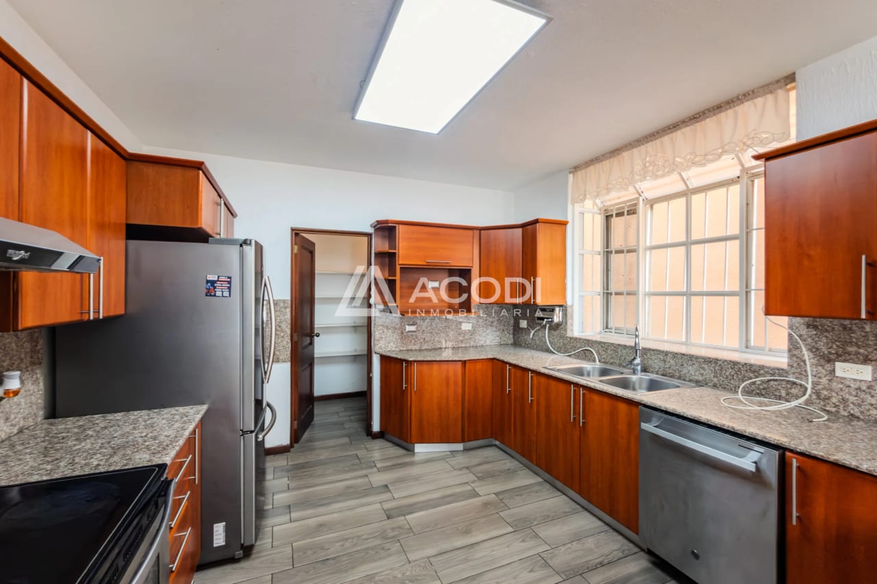Casa en Zona 13 — Casa en Alquiler en Zona 13, Guatemala, Ciudad — foto 7 de 11