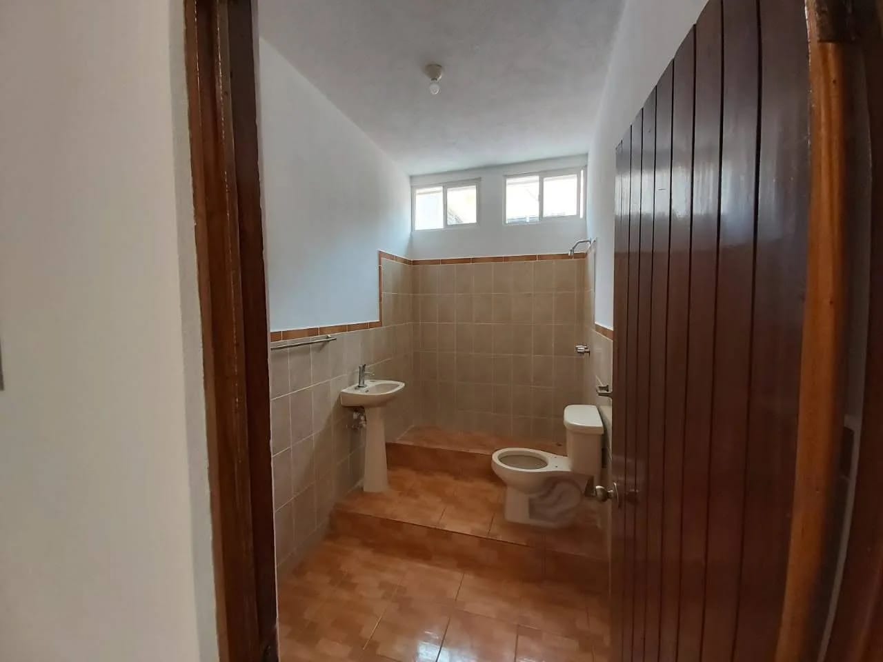 Casa en Los Pinos, Zona 7 de Mixco — Casa en Venta en Zona 7 Mixco, Guatemala, Ciudad — foto 6 de 8