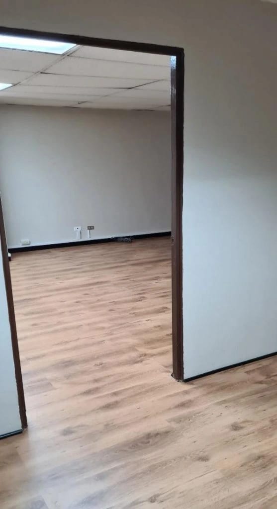 Oficina en zona 9 — Oficina en Venta en Zona 9, Guatemala, Ciudad — foto 7 de 11