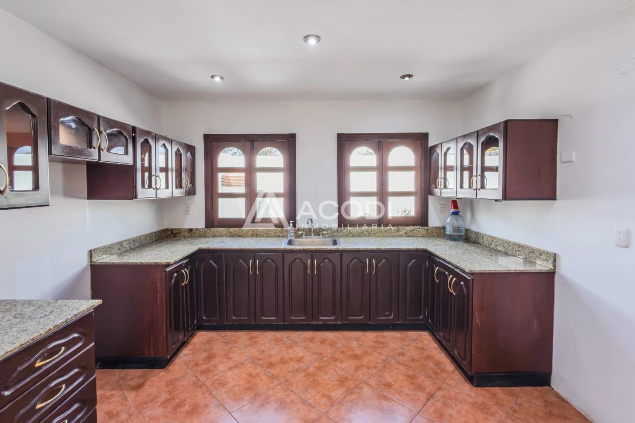 Casa en San Pedro Las Huertas, Antigua Guatemala — Casa en Venta en Antigua, Sacatepéquez — foto 4 de 12