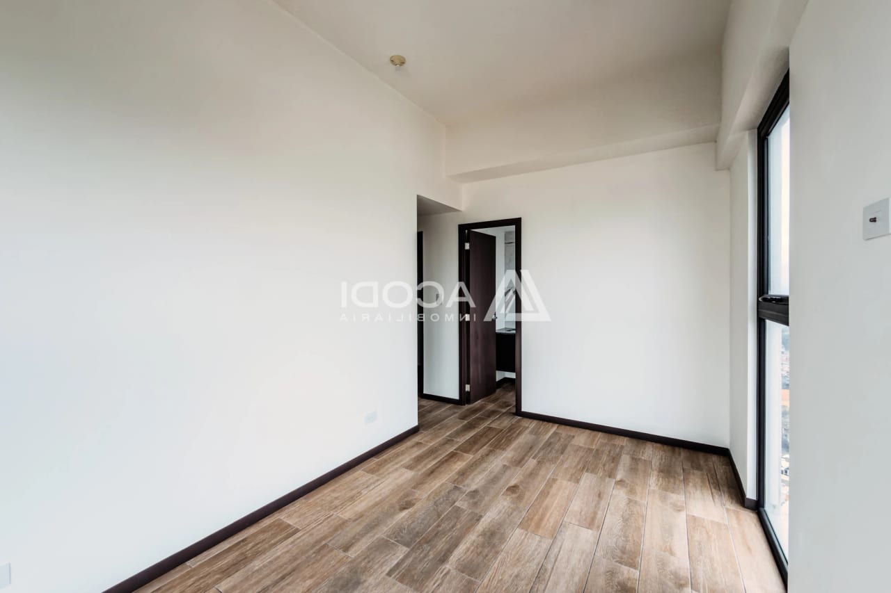 Apartamento en nivel alto en Altaire, zona 11 — Apartamento en Venta en Zona 11, Guatemala, Ciudad — foto 5 de 10