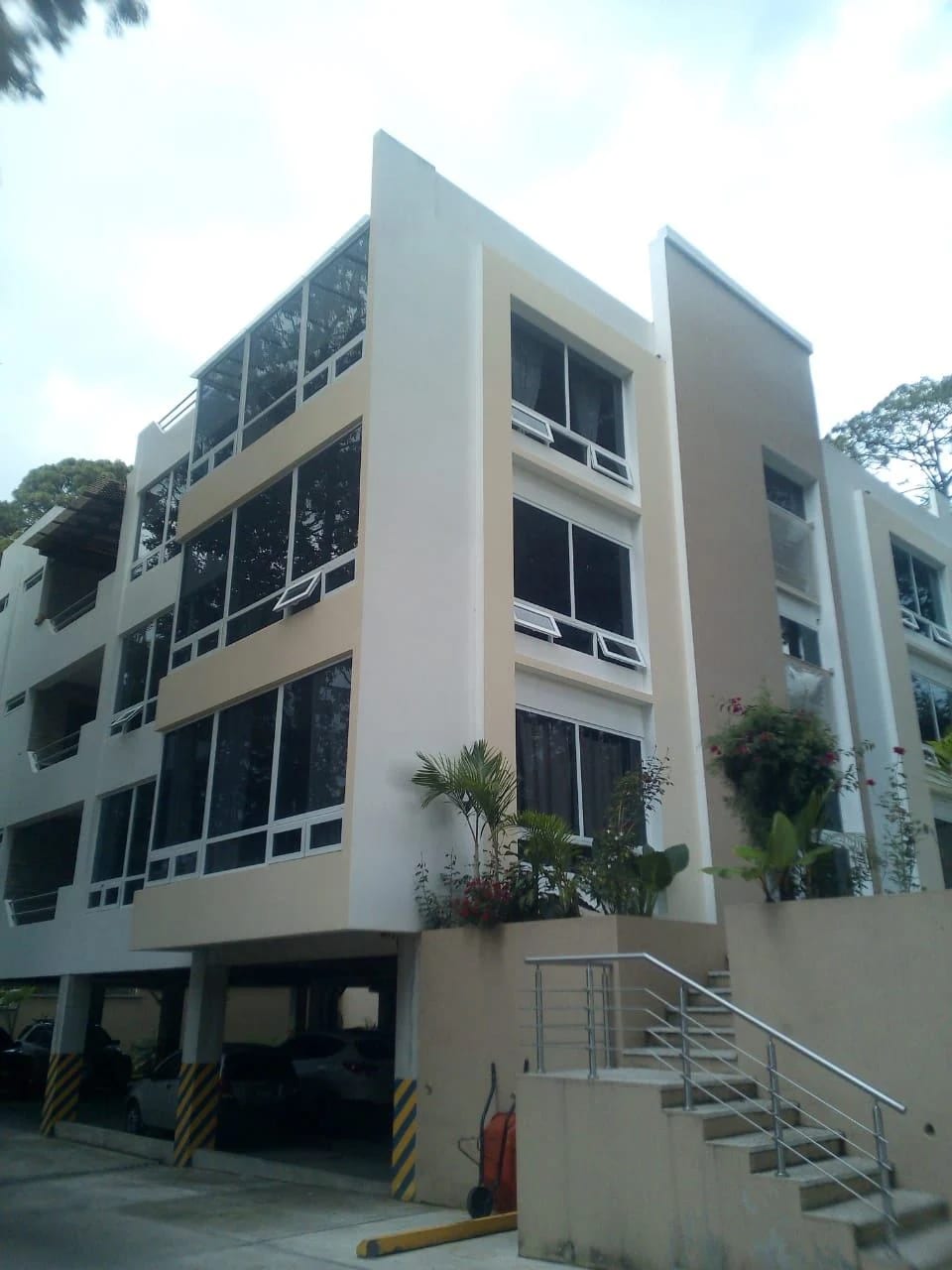 Apartamento en Kanajuyú, Zona 16 — Apartamento en Alquiler en Zona 16, Guatemala, Ciudad — foto 1 de 1