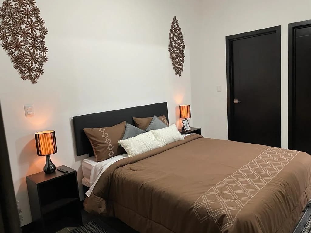 Apartamento amueblado en Zona 10 — Apartamento en Alquiler en Zona 10, Guatemala, Ciudad — foto 4 de 9