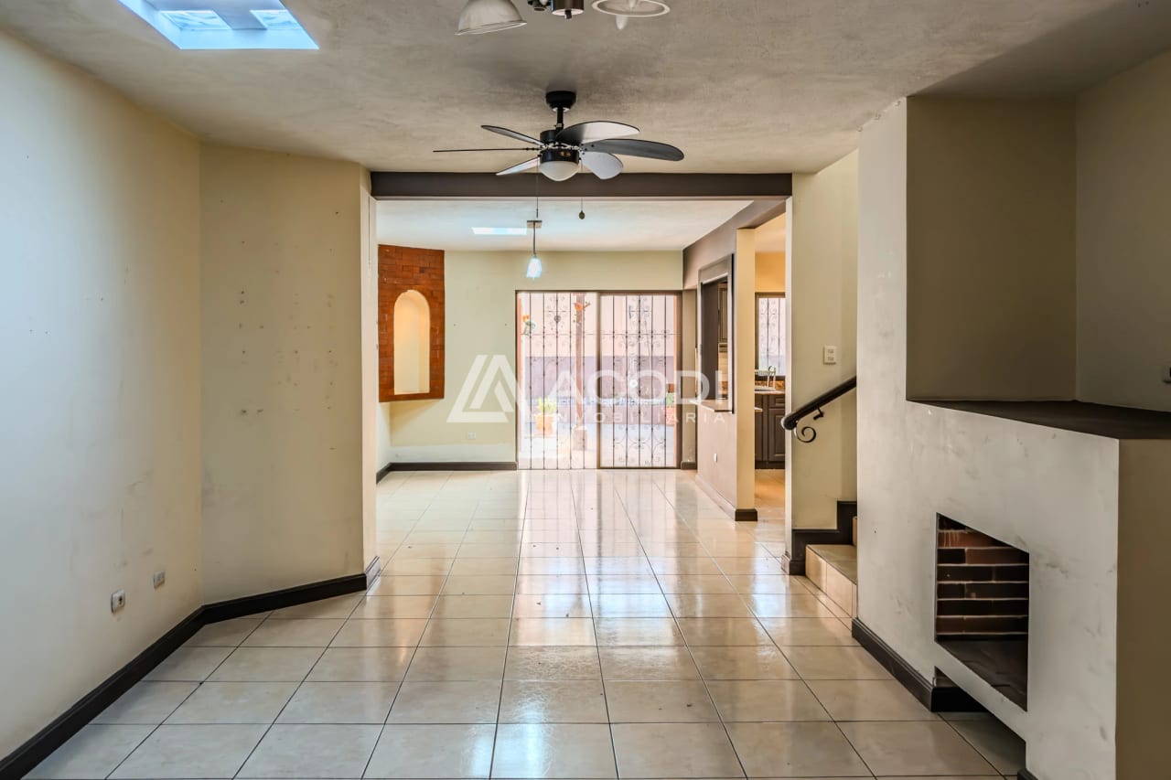 Casa en San Cristóbal, Zona 8 de Mixco — Casa en Venta en Zona 8 Mixco, Guatemala, Ciudad — foto 3 de 12