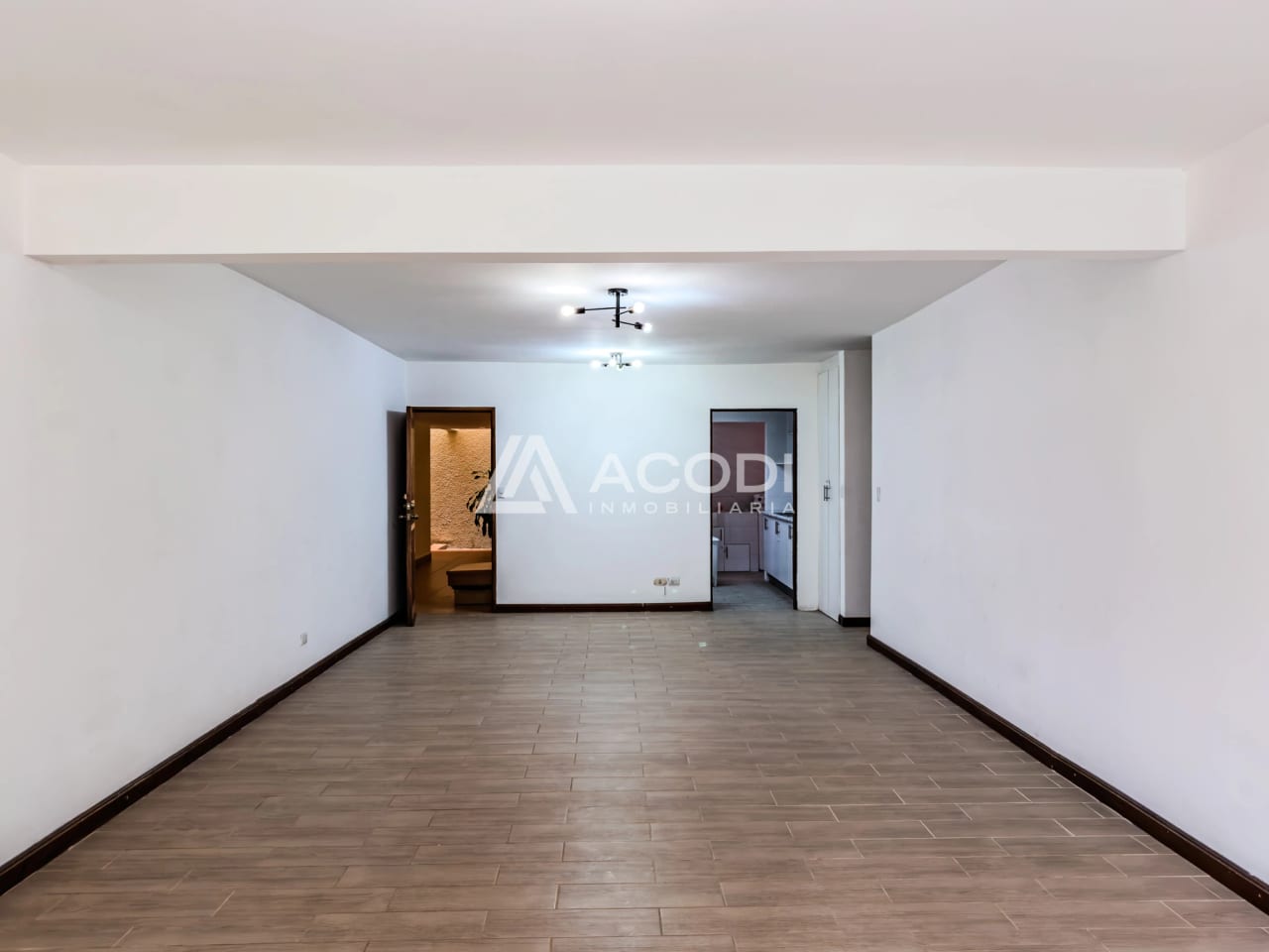 Apartamento en Zona 10 — Apartamento en Alquiler en Zona 10, Guatemala, Ciudad — foto 2 de 11