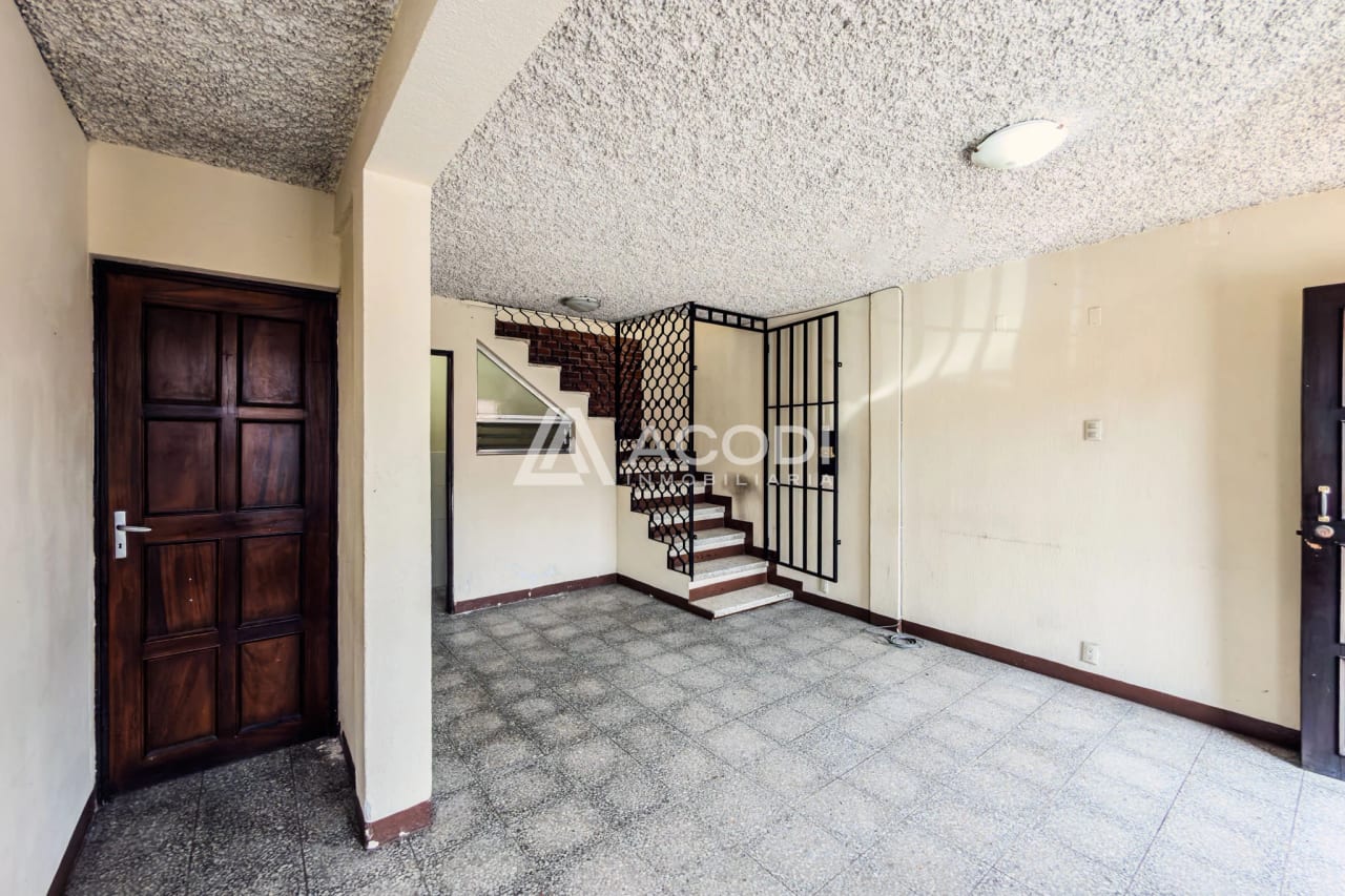 Casa en Zona 10 — Casa en Alquiler en Zona 10, Guatemala, Ciudad — foto 2 de 10