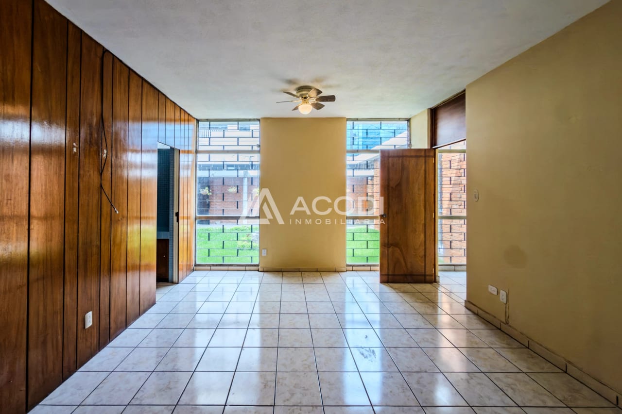 Casa de un nivel en Zona 10 — Casa en Alquiler en Zona 10, Guatemala, Ciudad — foto 4 de 10
