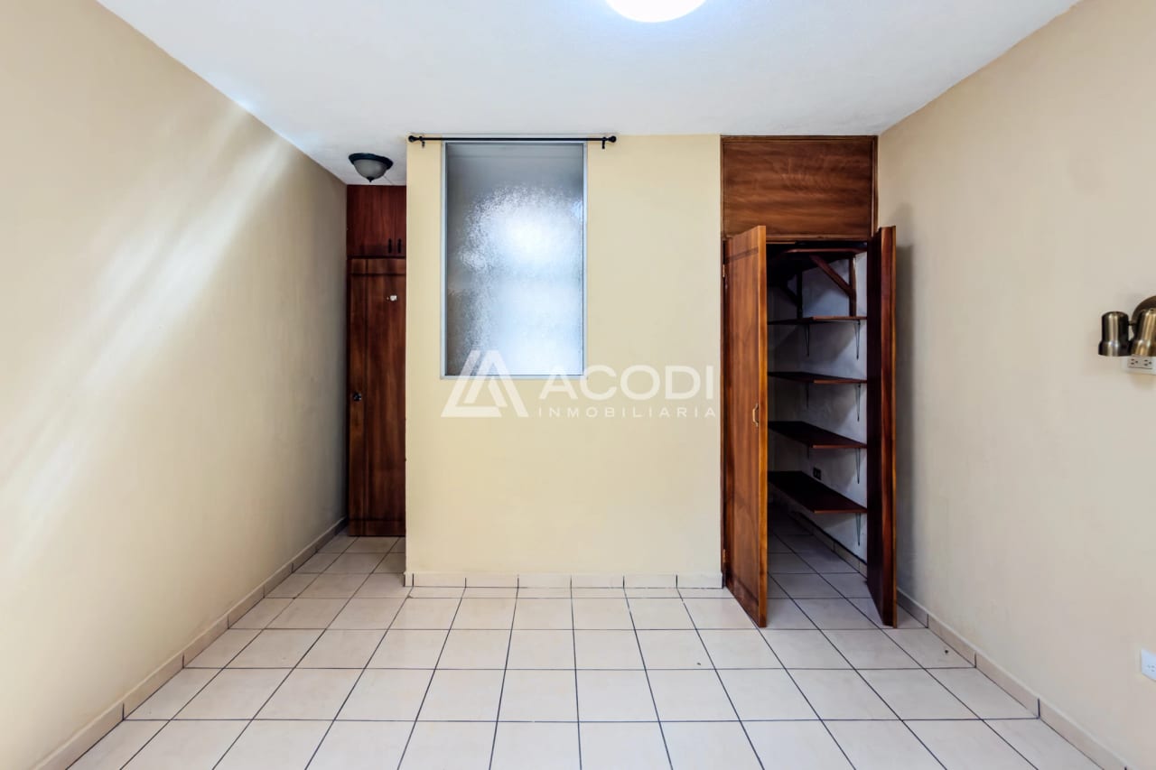 Casa de un nivel en Zona 10 — Casa en Alquiler en Zona 10, Guatemala, Ciudad — foto 8 de 10