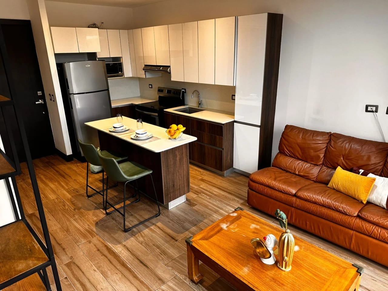 Apartamento tipo estudio en Zona 10 — Apartamento en Alquiler en Zona 10, Guatemala, Ciudad — foto 2 de 7