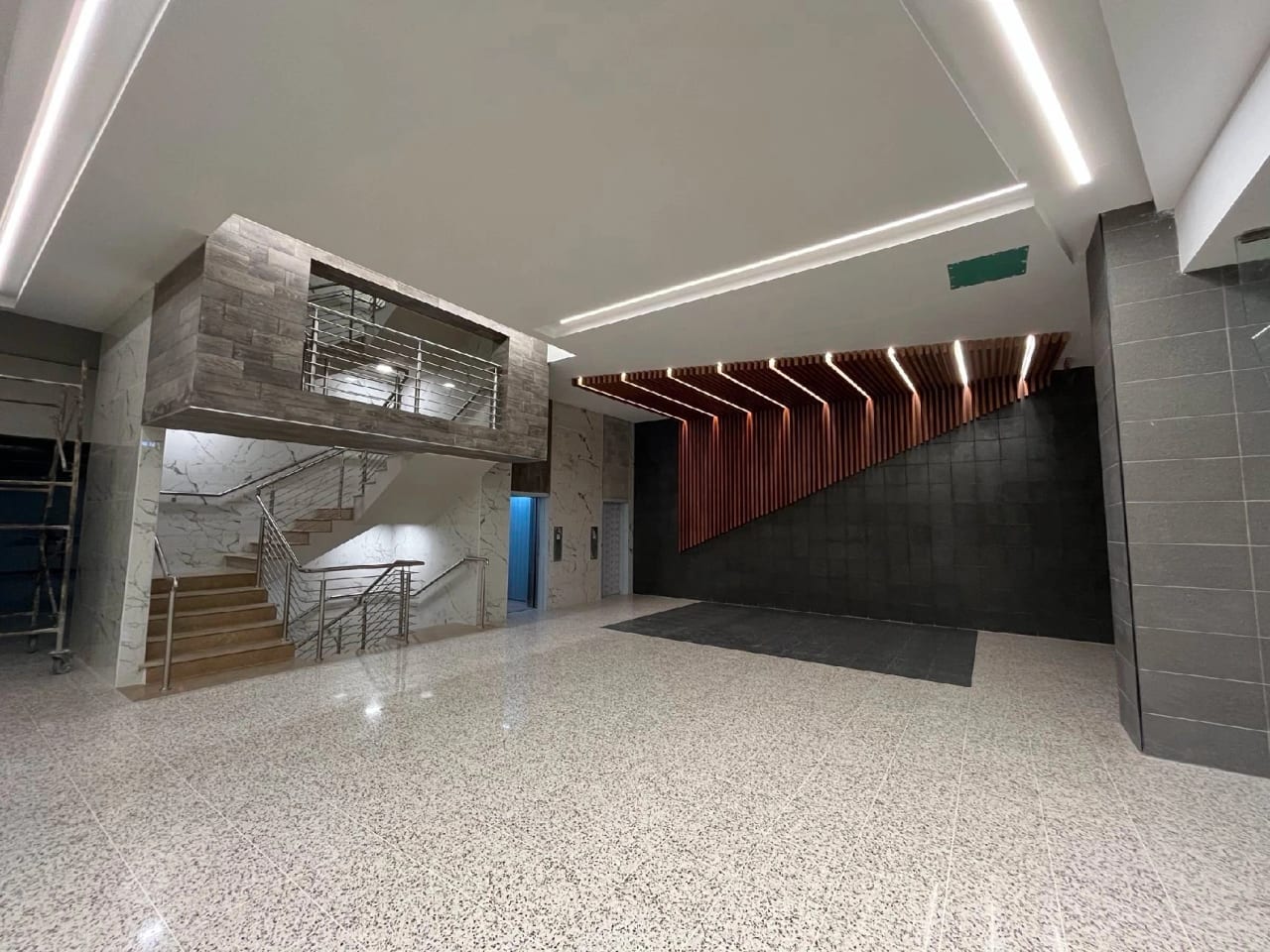 Edificio en Zona 10 — Edificio en Alquiler en Zona 10, Guatemala, Ciudad — foto 6 de 10