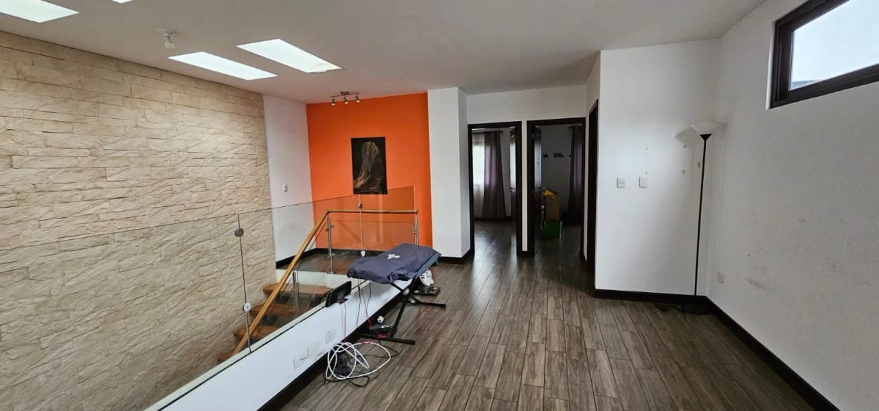 Casa en Hacienda Real, Zona 16 — Casa en Venta en Zona 16, Guatemala, Ciudad — foto 4 de 8