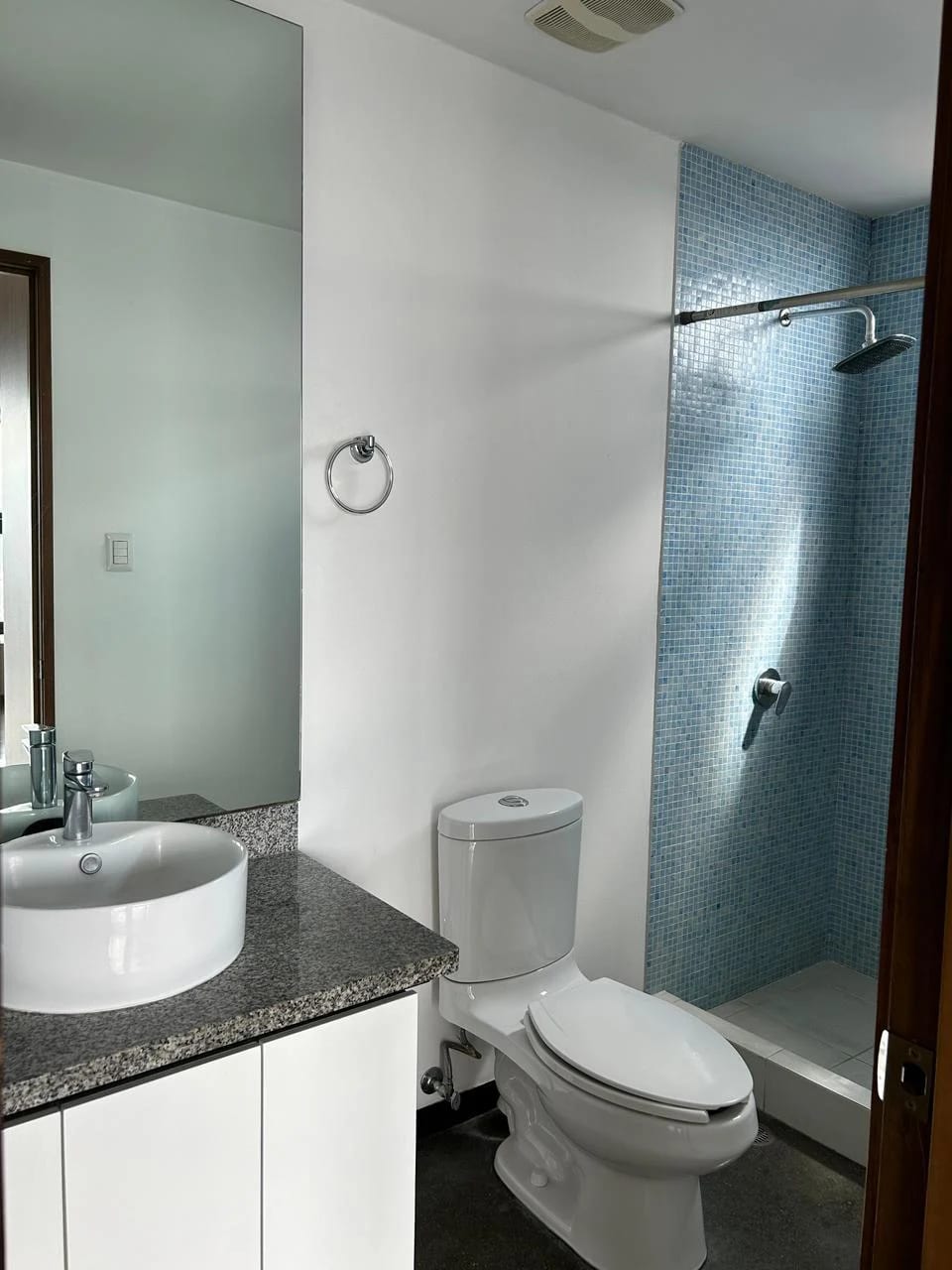 Apartamento en Zona 4 — Apartamento en Alquiler en Zona 4, Guatemala, Ciudad — foto 5 de 10