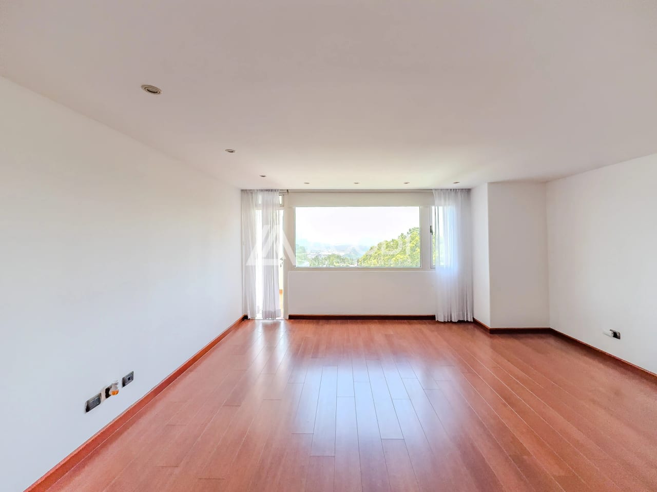 Apartamento en Zona 14 — Apartamento en Alquiler en Zona 14, Guatemala, Ciudad — foto 8 de 11