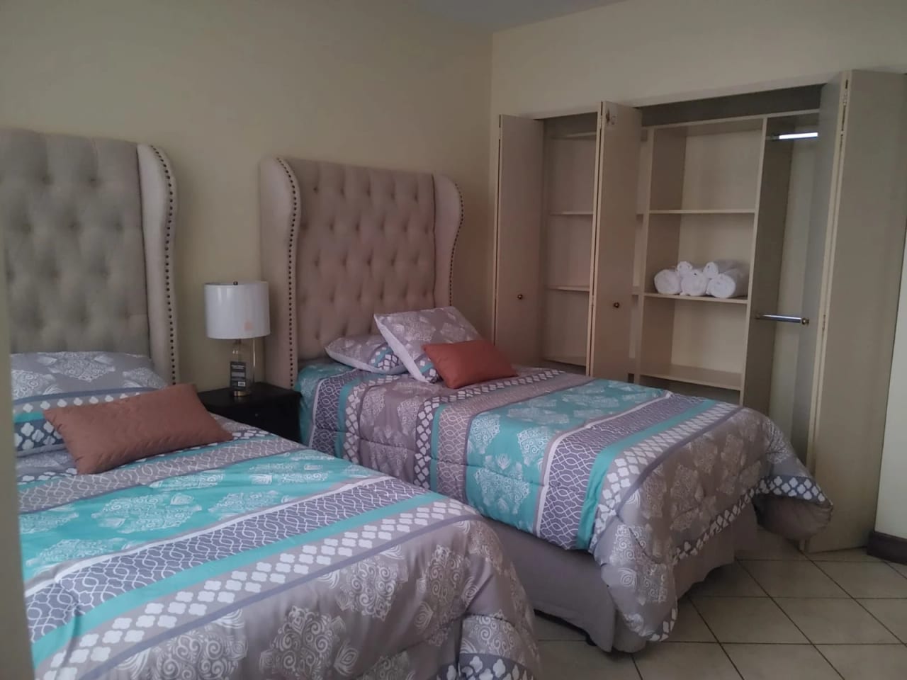 Apartamento amueblado en Zona 10 — Apartamento en Alquiler en Zona 10, Guatemala, Ciudad — foto 8 de 9