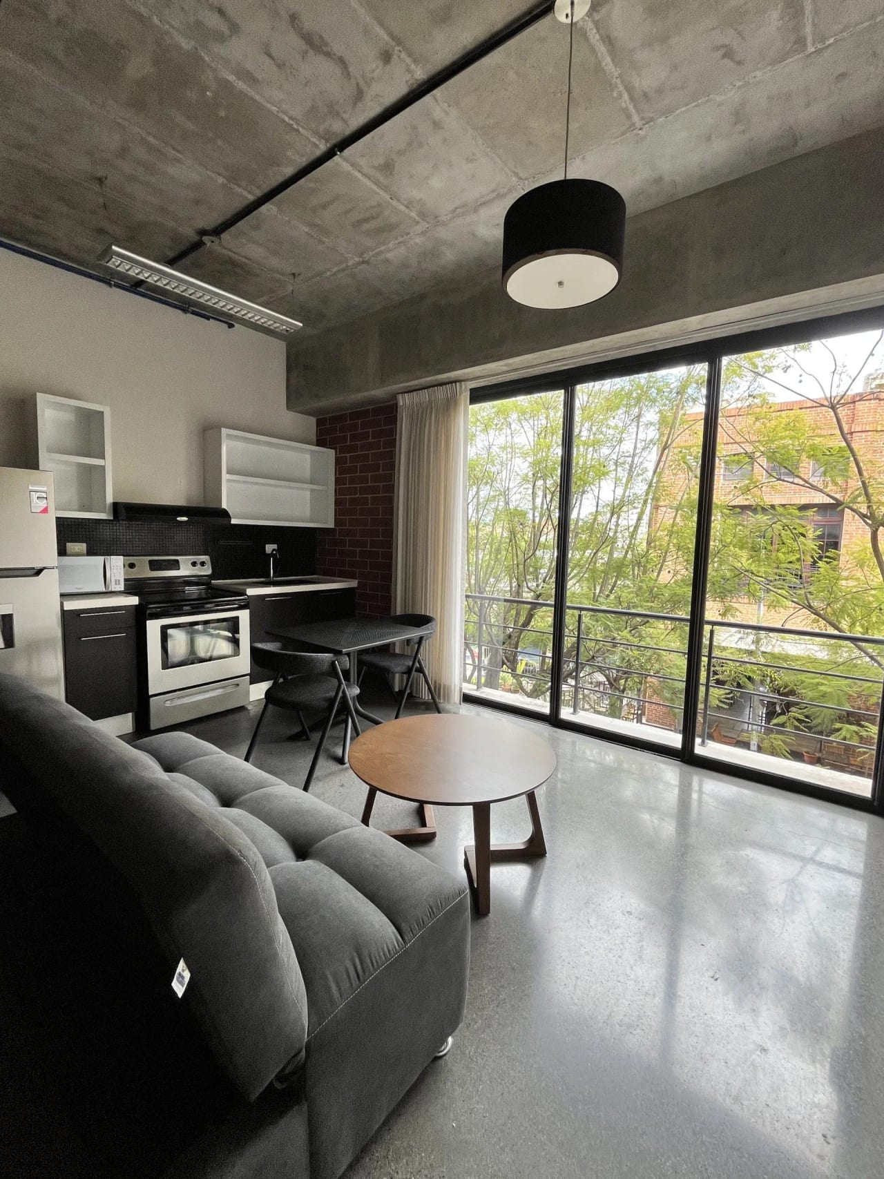 Apartamento amueblado en Zona 4 — Apartamento en Alquiler en Zona 4, Guatemala, Ciudad — foto 1 de 5