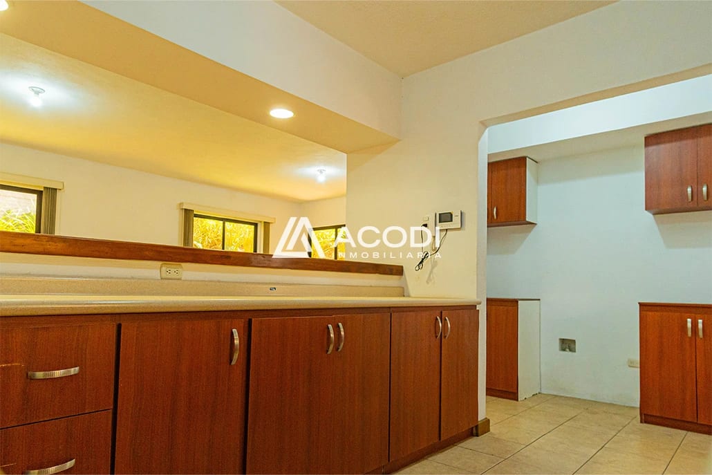 Casa en Zona 16 — Casa en Alquiler en Zona 16, Guatemala, Ciudad — foto 2 de 7