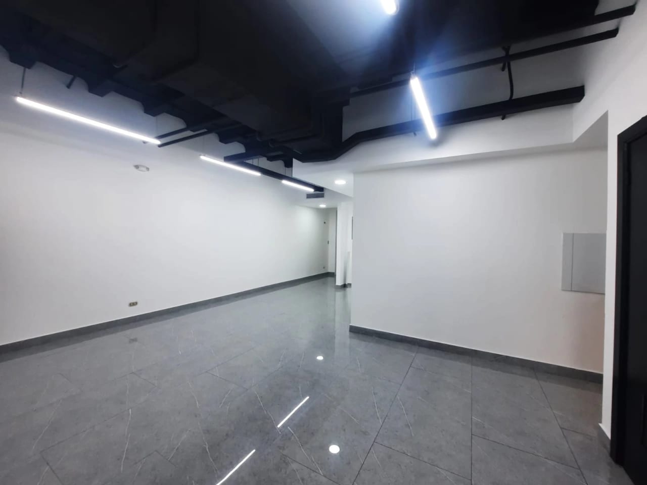 Oficina en Zona 14 — Oficina en Alquiler en Zona 14, Guatemala, Ciudad — foto 3 de 4