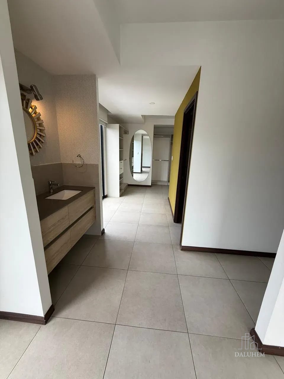 Apartamento en Renta Edificio Mira, Zona 10 1 Habitación — Apartamento en Alquiler en Mira, Zona 10, Guatemala, Ciudad — foto 11 de 17