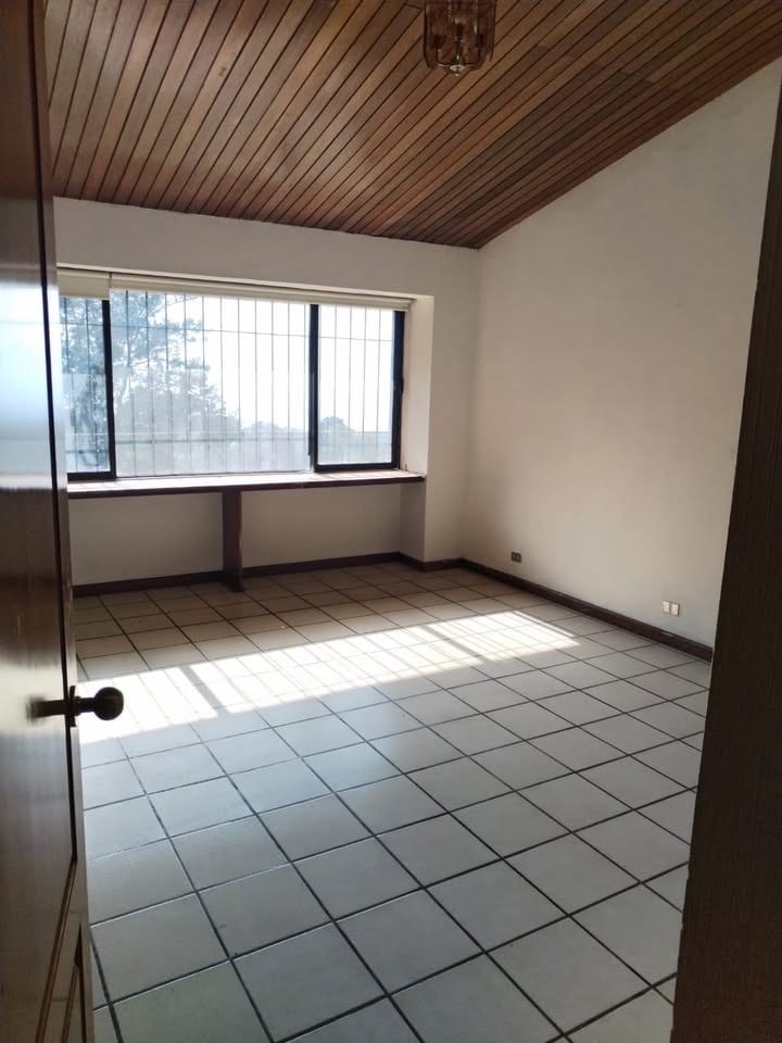 EXCLUSIVA RESIDENCIA EN VENTA MONTEBELLO 2 KM8.8 CARRETERA AL SALVADOR — Casa en Venta en Montebello II, Carretera a El Salvador, Guatemala, Ciudad — foto 10 de 15