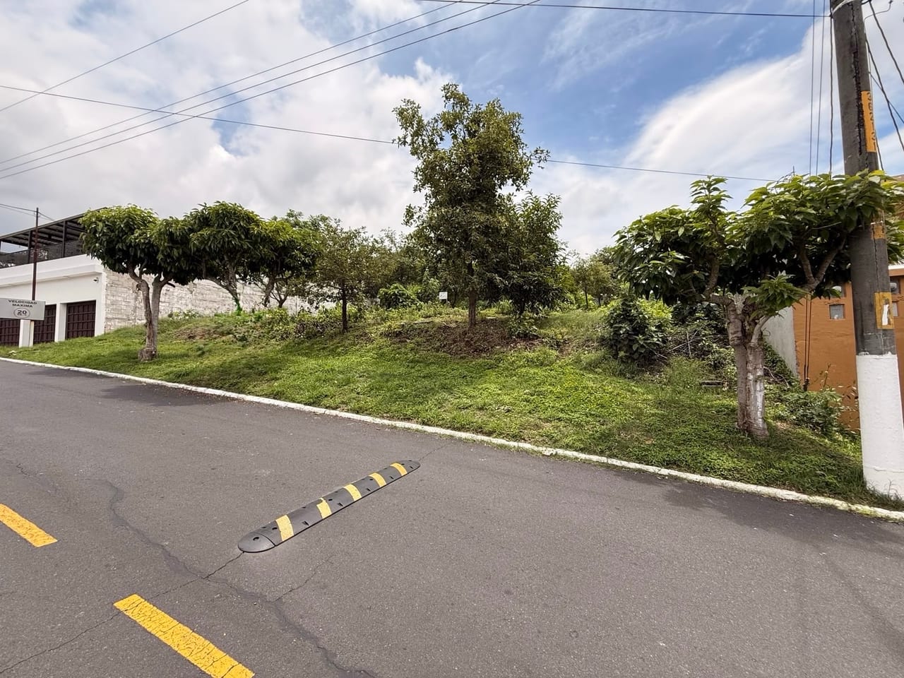 En Venta Aplio Terreno de 1520 Varas en Sector A6 Ciudad San Cristobal — Terreno en Venta en Zona 8 Mixco, Guatemala, Ciudad — foto 6 de 7