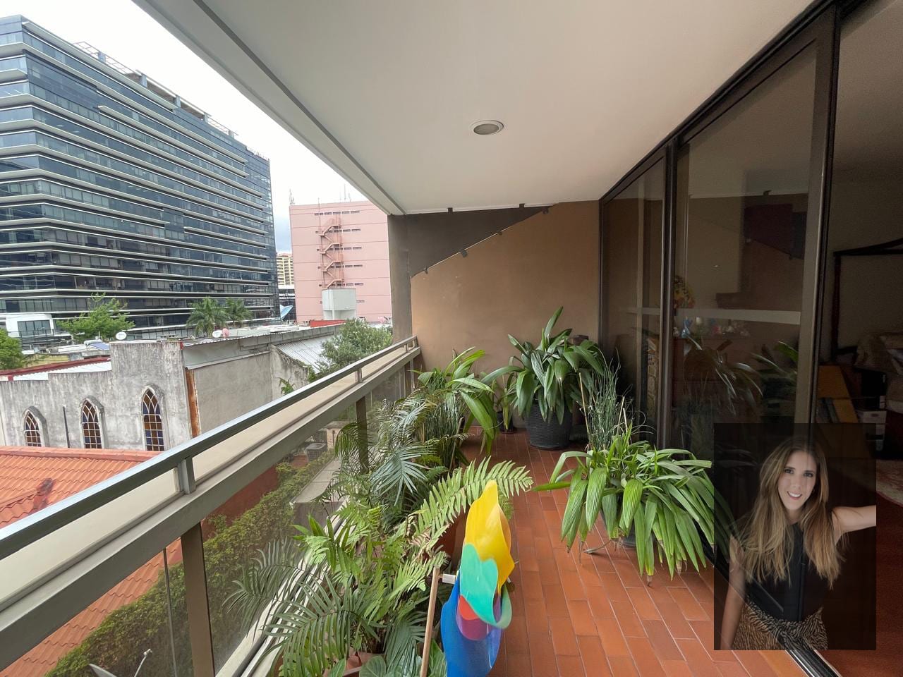Apartamento en venta o renta Edificio Tiffany zona 10 (copia) — Apartamento en Venta en Zona 10, Guatemala, Ciudad — foto 6 de 15
