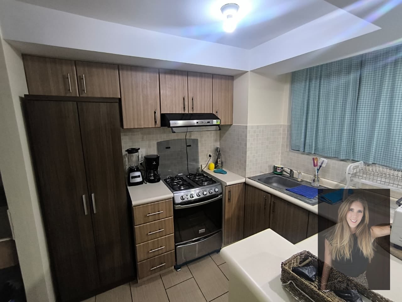 Apartamento amueblado en renta zona 14 (sector La Villa) — Apartamento en Alquiler en Zona 14, Guatemala, Ciudad — foto 3 de 9