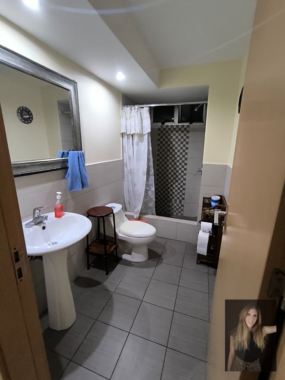 Apartamento amueblado en renta zona 14 (sector La Villa) — Apartamento en Alquiler en Zona 14, Guatemala, Ciudad — foto 4 de 9