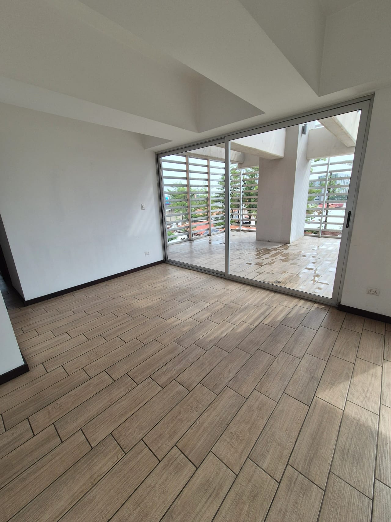 Venta Apartamento Ferrara 10 1 habitación — Apartamento en Venta en Ferrara 10, Zona 10, Guatemala, Ciudad — foto 2 de 10