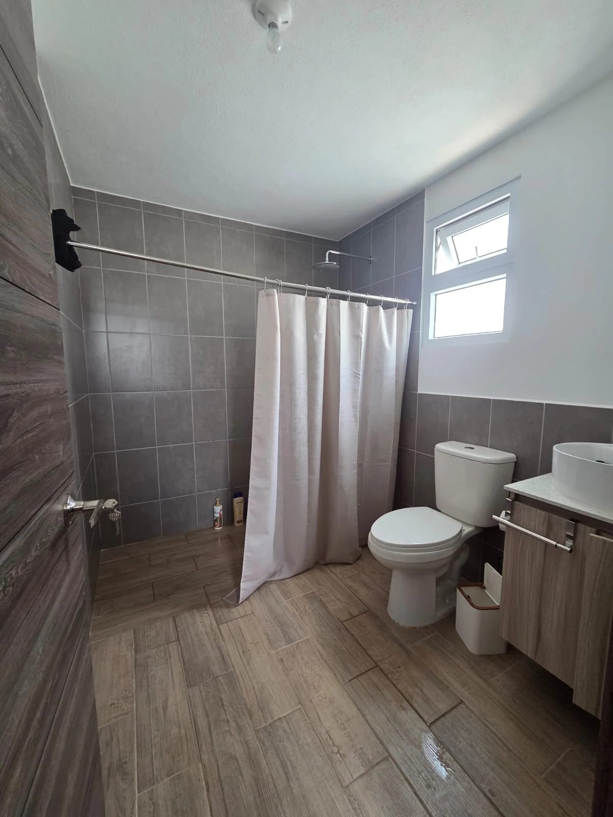 Casa Venta Bosques de Santa Elena 3 habitaciones — Casa en Venta en Carretera a El Salvador, Guatemala, Ciudad — foto 5 de 13