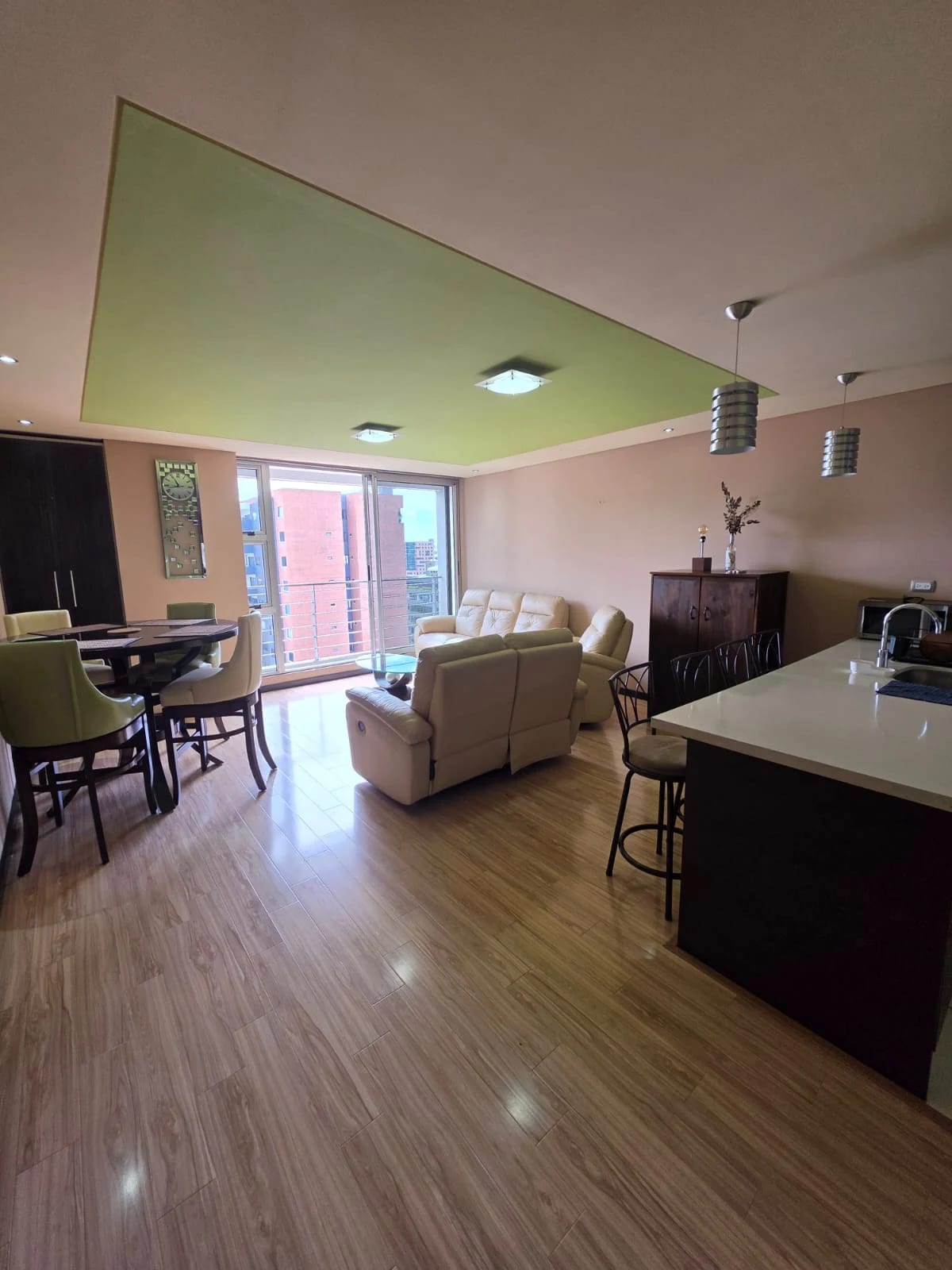 Renta Apartamento Amueblado Torre 14 — Apartamento en Alquiler en Torre 14, Zona 14, Guatemala, Ciudad — foto 1 de 9