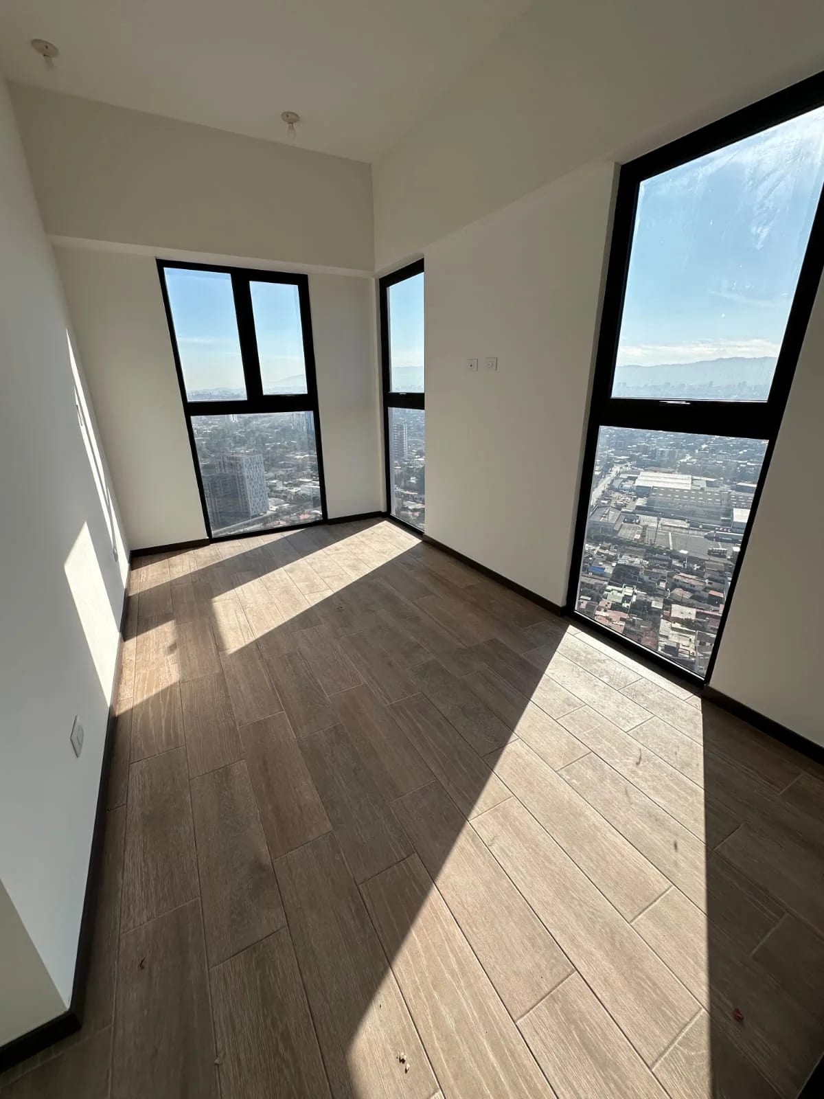 Apartamento venta Altaire 3hab nivel alto — Apartamento en Venta en Zona 11, Guatemala, Ciudad — foto 5 de 12
