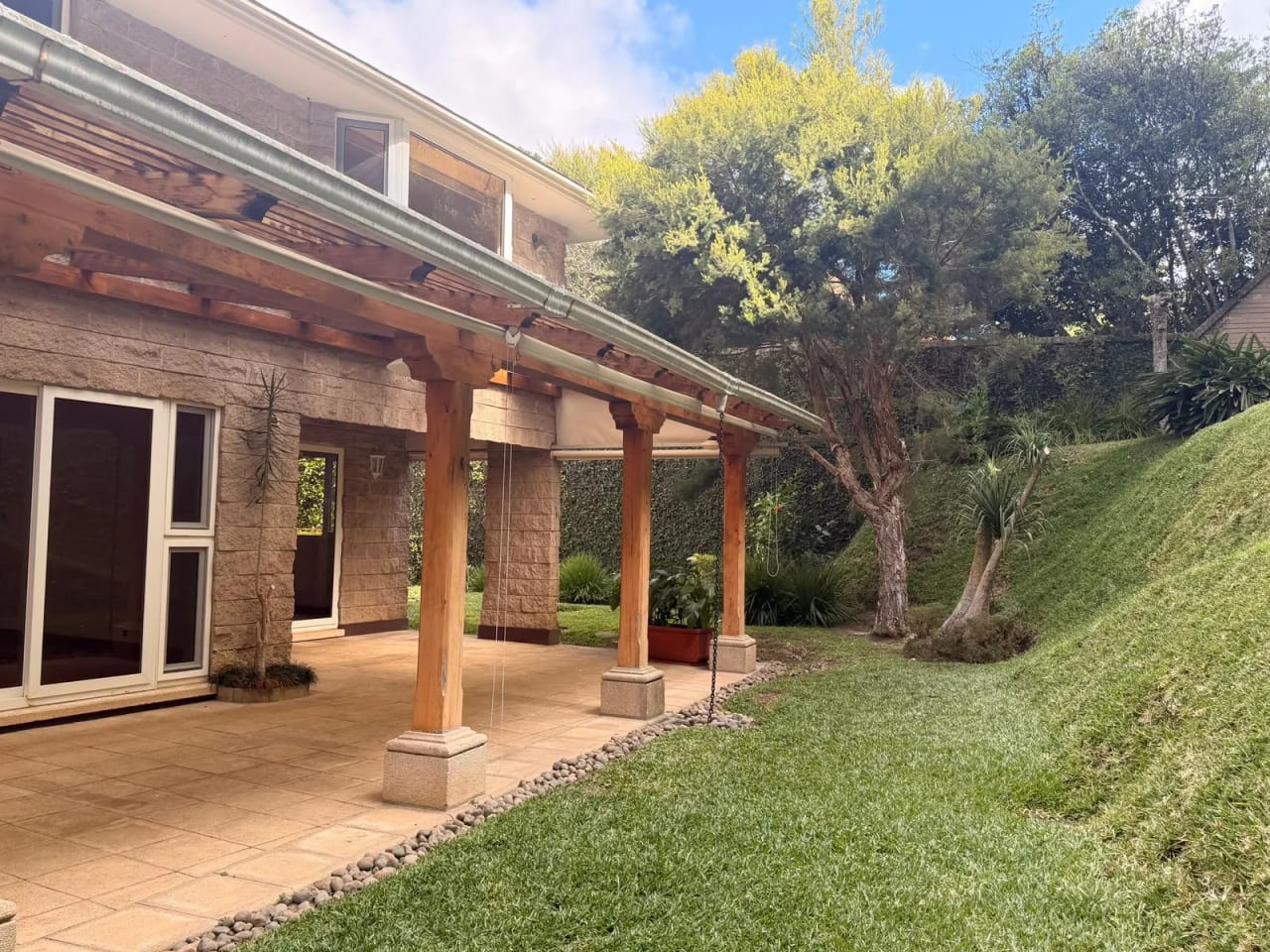 Casa Venta Bosques de las Luces 4 hab — Casa en Venta en Bosques de Las Luces, Carretera a El Salvador, Guatemala, Ciudad — foto 1 de 6
