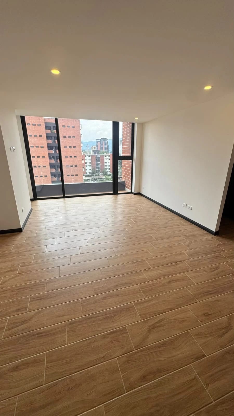 Apartamento Renta Essenza zona 13 3 habitaciones — Apartamento en Alquiler en Zona 13, Guatemala, Ciudad — foto 10 de 11