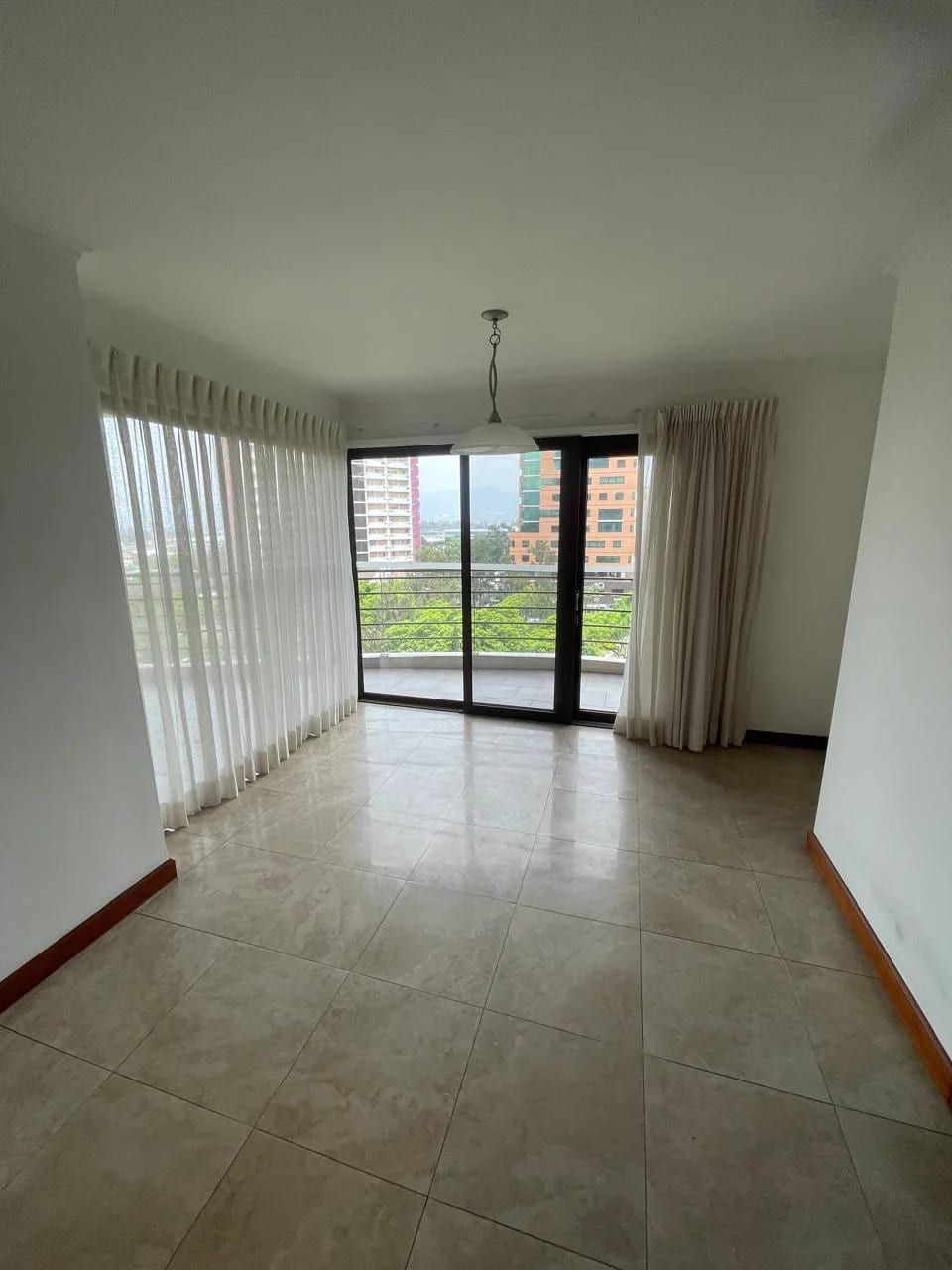 Apartamento Tadeus z14 con 3 habitaciones y cuarto servicio — Apartamento en Alquiler en Tadeus, Zona 14, Guatemala, Ciudad — foto 17 de 17