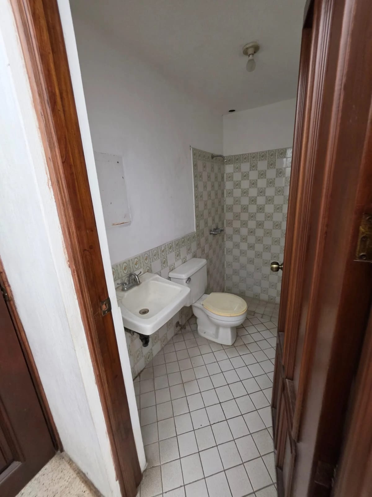 Casa comercial / oficina zona 14 — Oficina en Alquiler en Zona 14, Guatemala, Ciudad — foto 4 de 11