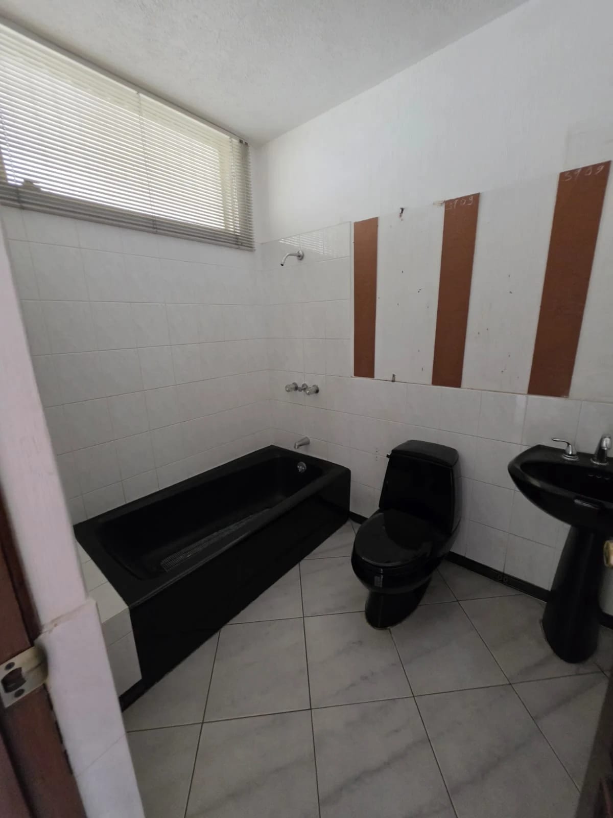Casa comercial / oficina zona 14 — Oficina en Alquiler en Zona 14, Guatemala, Ciudad — foto 8 de 11