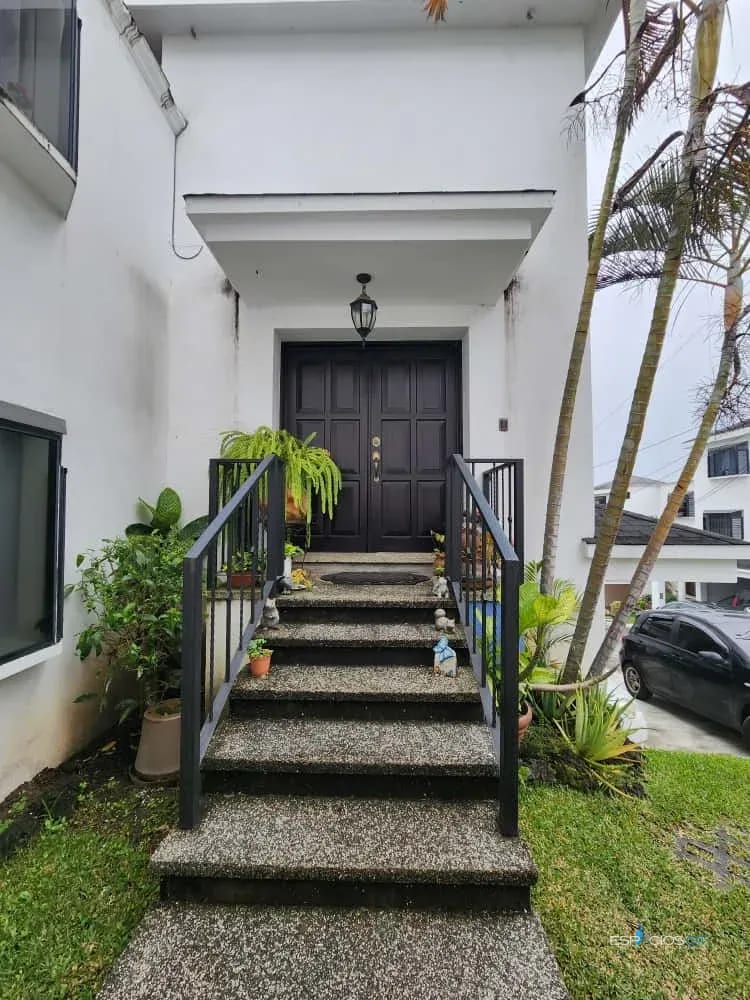 CASA EN VENTA SAN CRISTÓBAL CERCA DE SANKRIS MALL — Casa en Venta en Zona 8 Mixco, Guatemala, Ciudad — foto 2 de 4