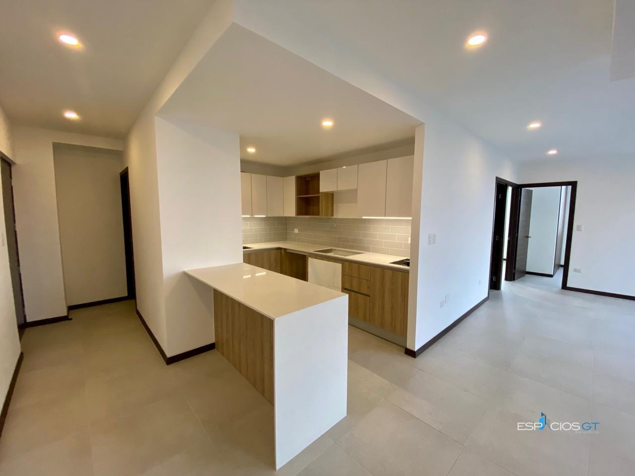 Apartamento cerca de universidades y hospitales en venta $ — Apartamento en Venta en Zona 10, Guatemala, Ciudad — foto 3 de 6