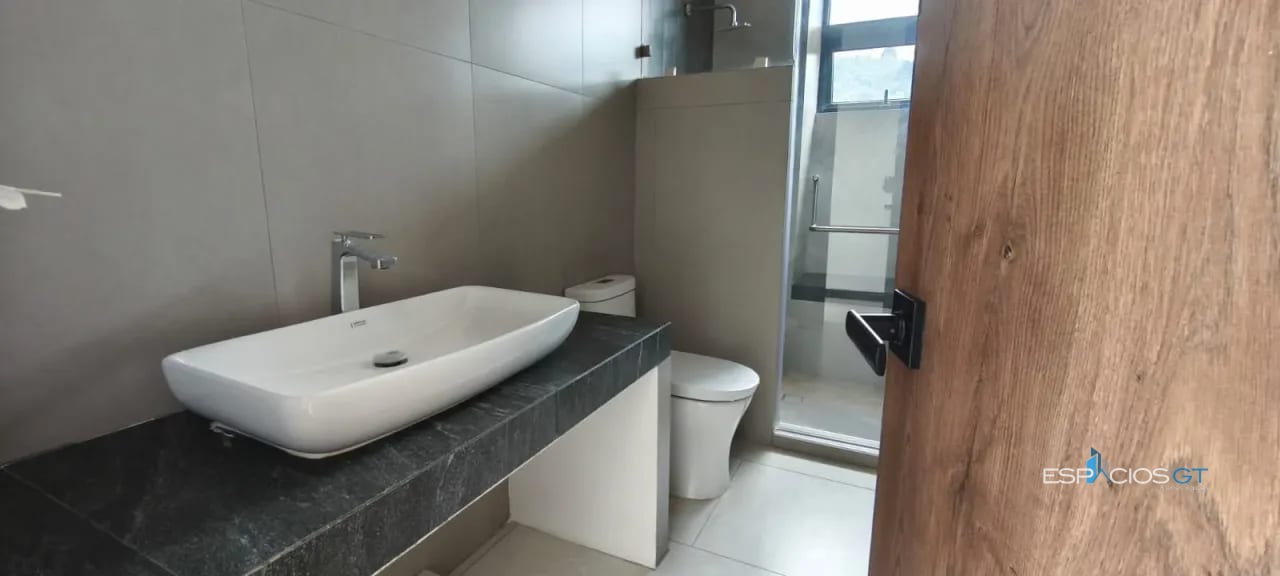 🏡 ¡Propiedad ideal para 2 familias! ✨ 2 Casas Modernas en Venta en Arrazola, Km 17.5 CAES ✨ — Casa en Venta en Arrazola I, Carretera a El Salvador, Guatemala, Ciudad — foto 3 de 9