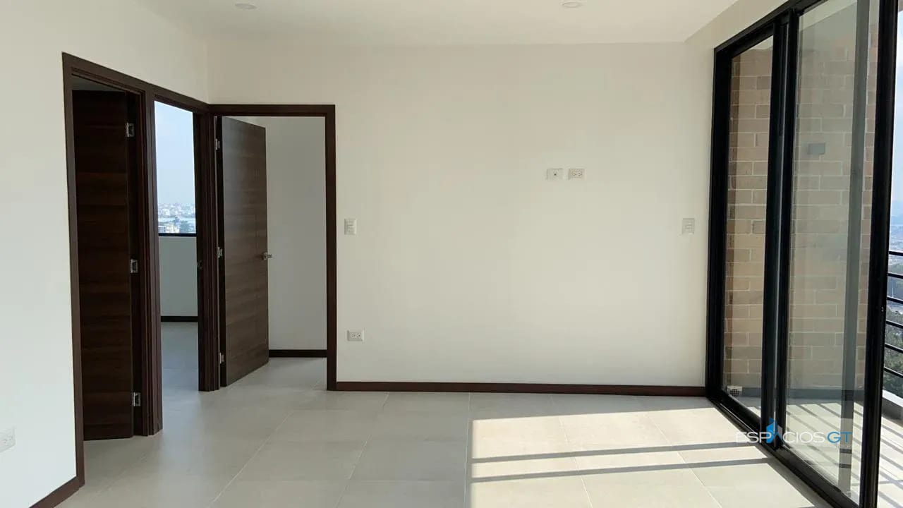 Apartamento cerca de universidades, hospitales, restaurantes zona 10 — Apartamento en Venta en Zona 10, Guatemala, Ciudad — foto 2 de 7