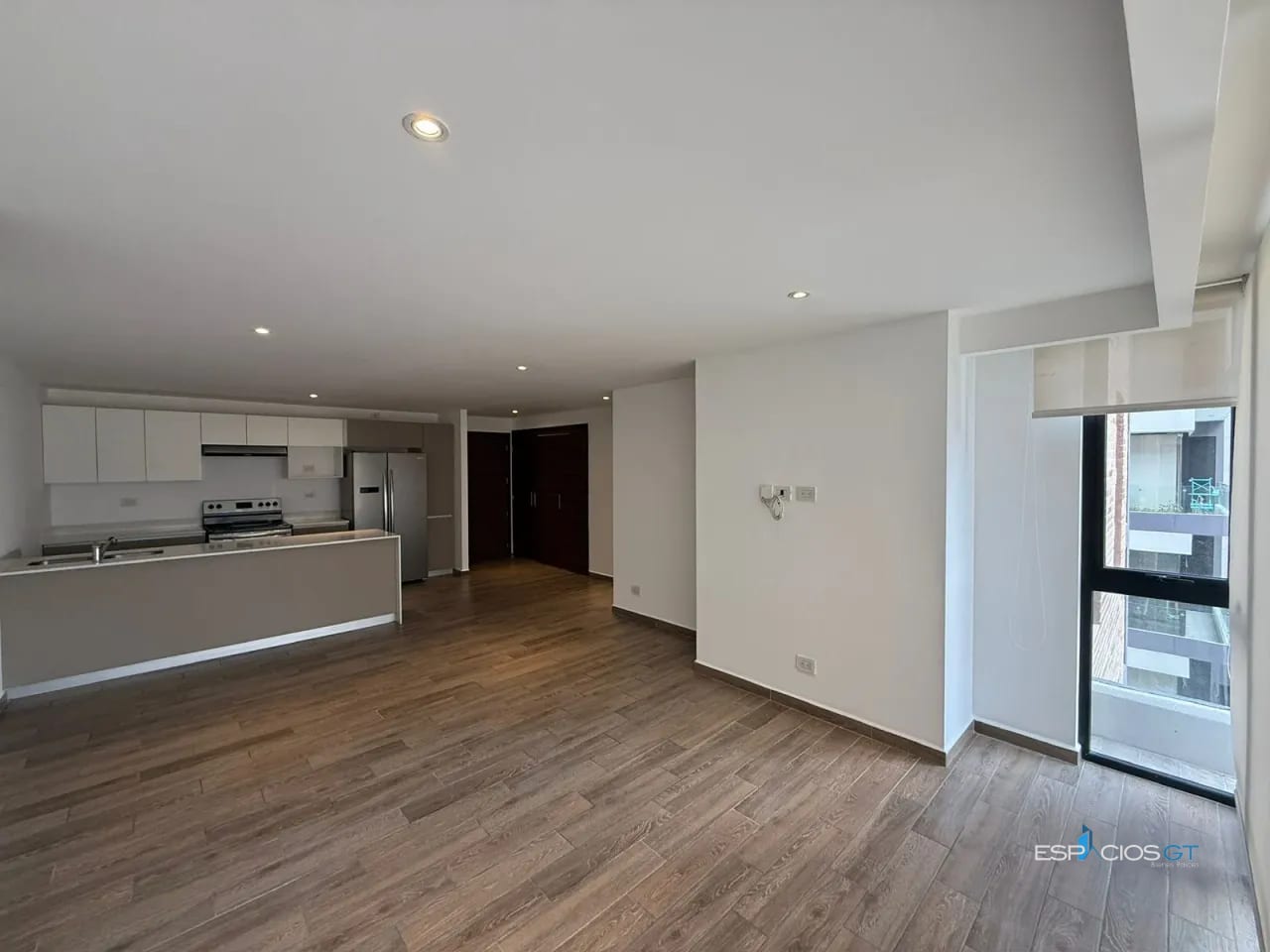 APARTAMENTO EN ZONA 1595 m² | 3 dormitorios | 2 parqueos (+1) — Apartamento en Alquiler en Parque 15, Zona 15, Guatemala, Ciudad — foto 9 de 11