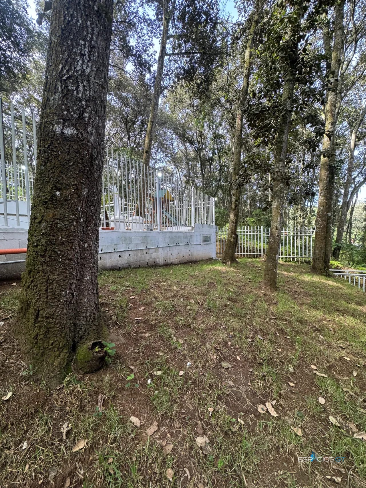 Casa con Amplio Terreno San Lucas|Ideal para Centro de Retiros, Funda — Casa en Venta en San Lucas Sacatepéquez, Sacatepéquez — foto 12 de 15
