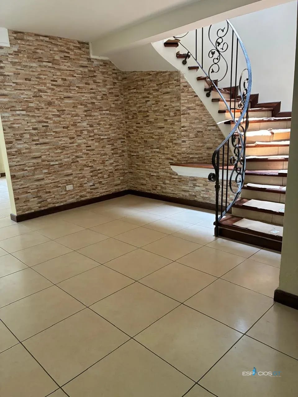 Casa en Condominio La Foresta, CAES Km. 20.5 entrada a Fraijanes — Casa en Alquiler en La Foresta, Carretera a El Salvador, Guatemala, Ciudad — foto 7 de 9