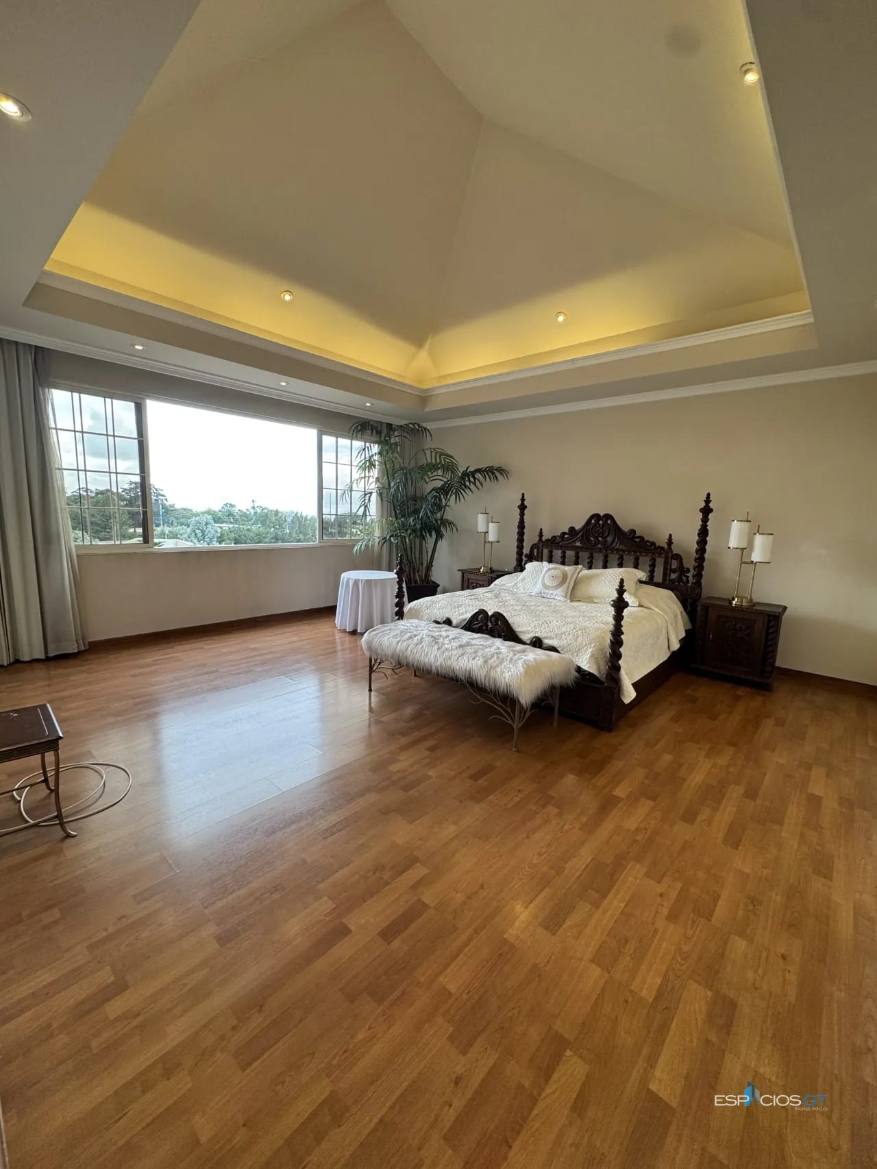 Casa| Puerta del Valle | Zona 1 Mixco 💰 US$400,000 Neg — Casa en Venta en Zona 1 Mixco, Guatemala, Ciudad — foto 6 de 12